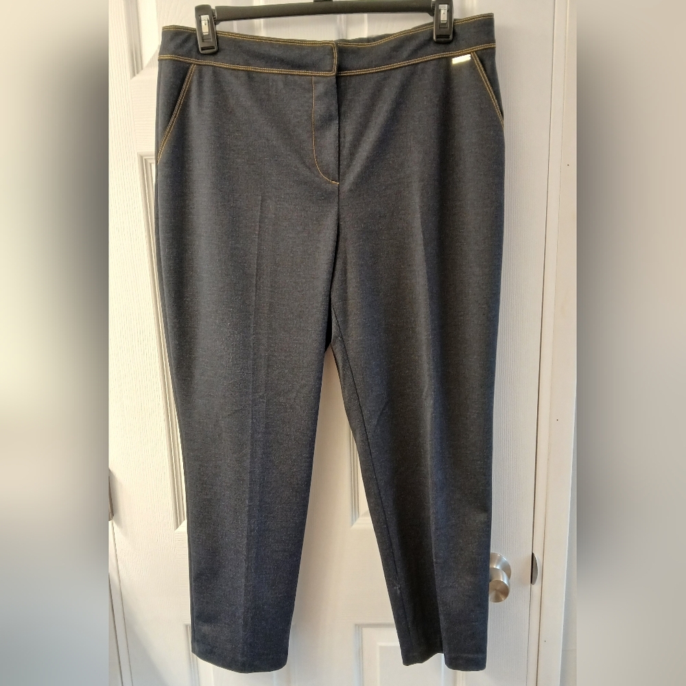 Tahari Faux Denim Knit Trousers – Size 16 (Like New)